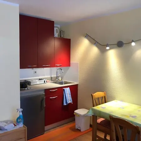 Appartement Centre - 2 Pieces 32 M2 *